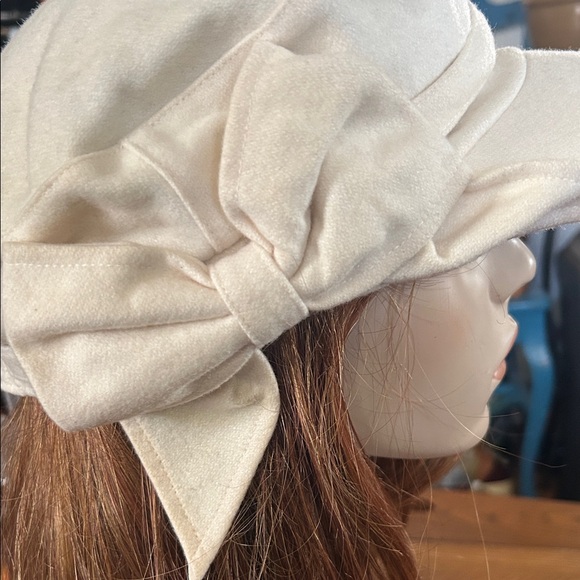 Vintage 60s Cream Bow Wool Hat - Picture 2 of 7